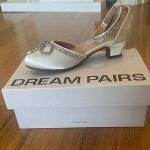 Dream Pairs girls Satin white Heels